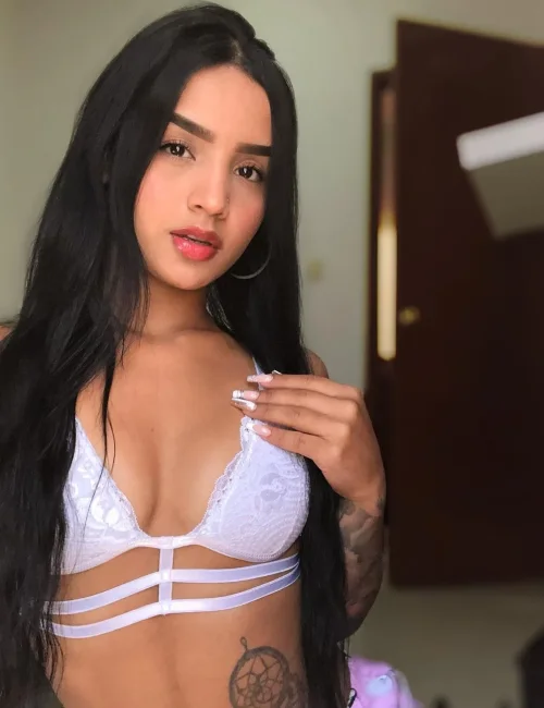 Mila photo 6, latino, slim, black hair, 171 cm, 50 kg, Medium bust, Hong Kong