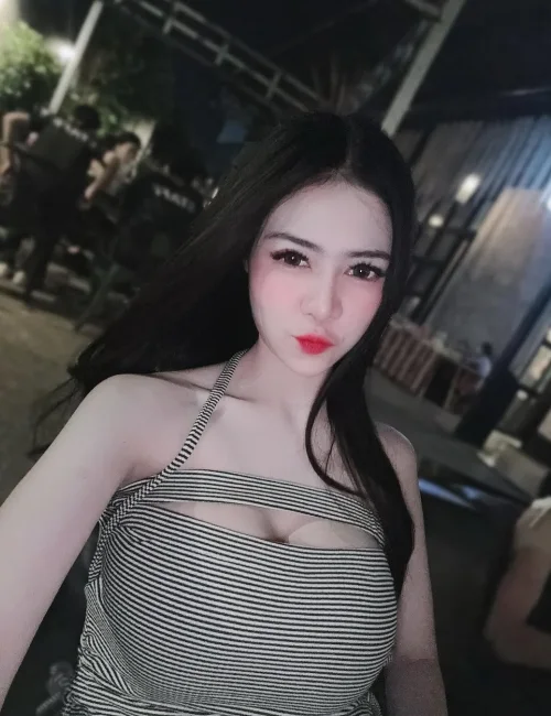 Mira photo 3, asian, petite, black hair, 155 cm, 48 kg, Large bust, Hong Kong