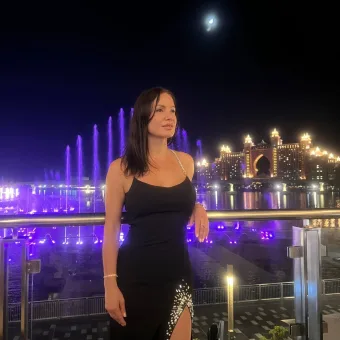 Sofia photo 4, european, slim, brunette, 168 cm, 53 kg, Medium bust, Hong Kong