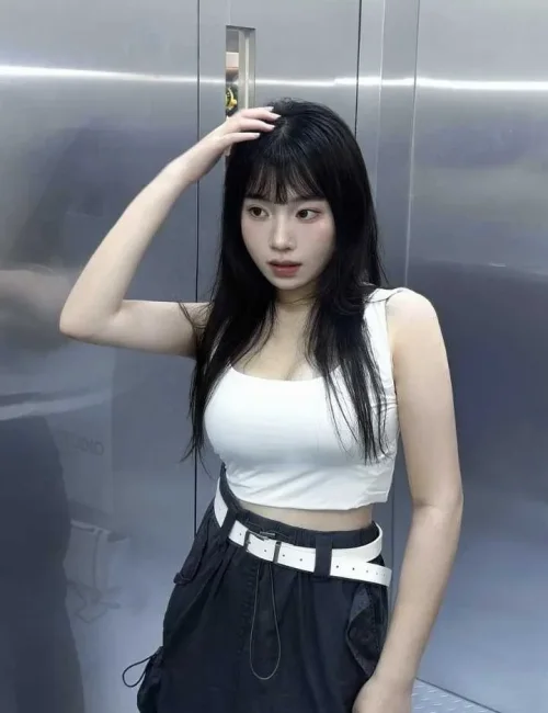 Eva photo 2, asian, slim, black hair, 166 cm, 47 kg, Large bust, Hong Kong