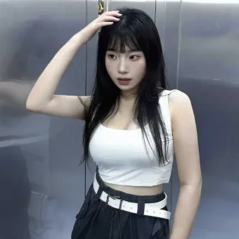 Eva photo 2, asian, slim, black hair, 166 cm, 47 kg, Large bust, Hong Kong