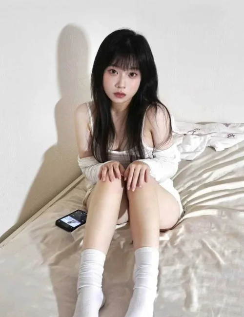 Eva photo 3, asian, slim, black hair, 166 cm, 47 kg, Large bust, Hong Kong