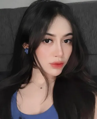 Nika photo 1, asian, slim, black hair, 165 cm, 51 kg, Medium bust, Hong Kong