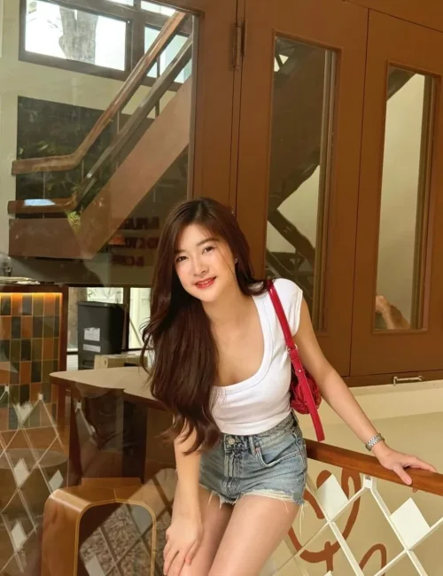 Eva photo 1, asian, athletic, brunette, 165 cm, 55 kg, Large bust, Hong Kong
