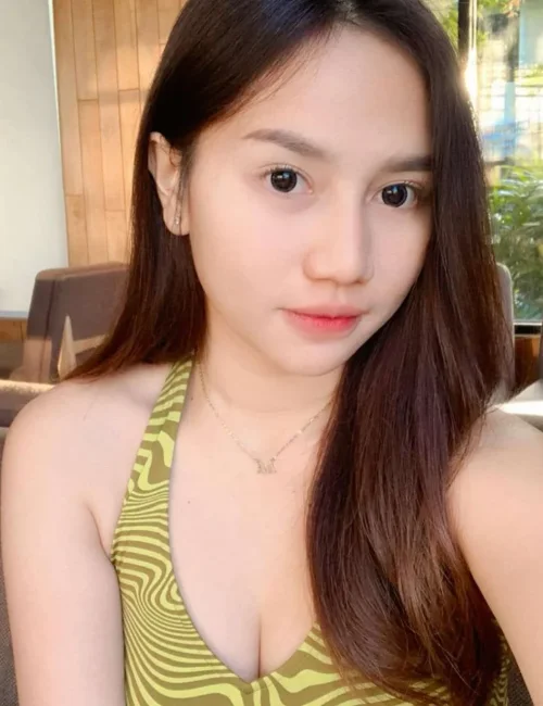 Mila photo 1, asian, petite, brunette, 155 cm, 55 kg, Medium bust, Hong Kong
