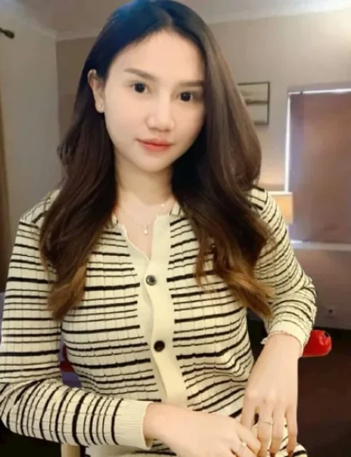 Mila photo 5, asian, petite, brunette, 155 cm, 55 kg, Medium bust, Hong Kong
