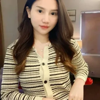 Mila photo 5, asian, petite, brunette, 155 cm, 55 kg, Medium bust, Hong Kong