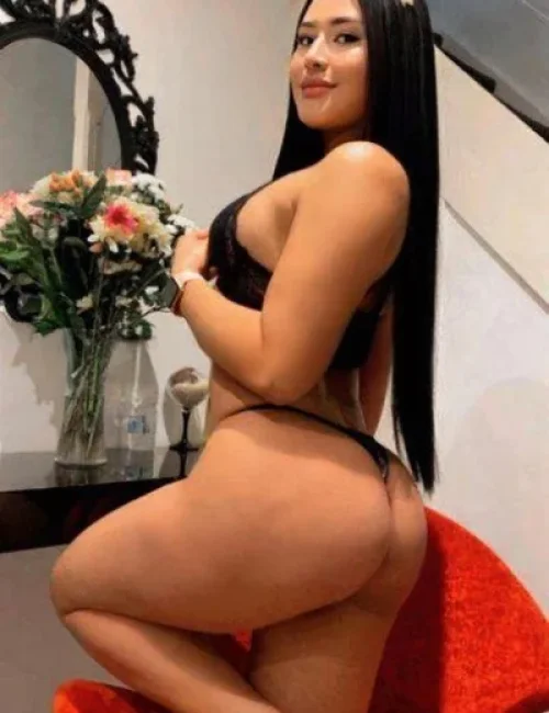 Eva photo 1, asian, average, black hair, 175 cm, 70 kg, Large bust, Hong Kong