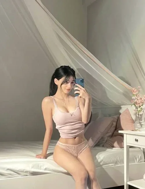 Sofia photo 4, middle eastern, slim, black hair, 175 cm, 56 kg, Medium bust, Hong Kong