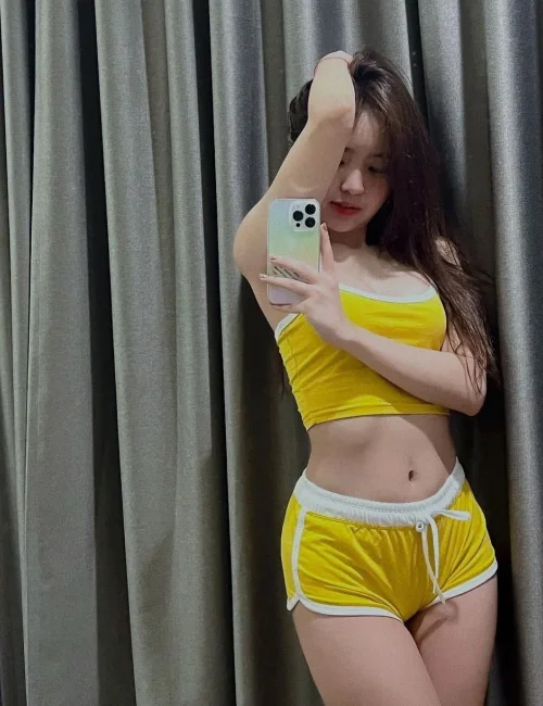 Nika photo 2, asian, slim, black hair, 168 cm, 50 kg, Small bust, Hong Kong
