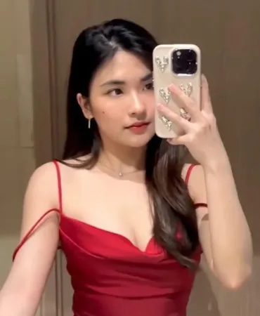 Eva photo 1, asian, slim, black hair, 165 cm, 49 kg, Medium bust, Hong Kong