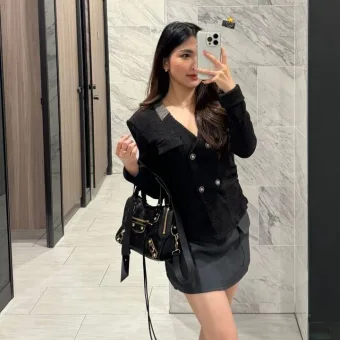 Eva photo 4, asian, slim, black hair, 165 cm, 49 kg, Medium bust, Hong Kong
