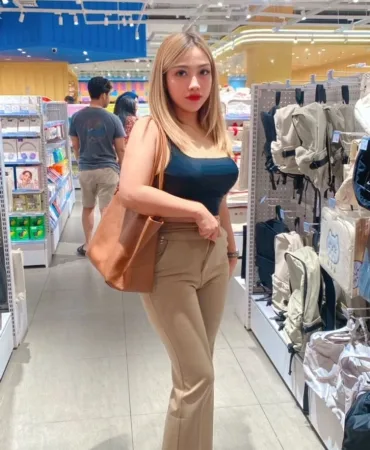 Vera photo 1, asian, slim, brunette, 160 cm, 46 kg, Medium bust, Hong Kong