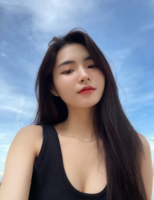 Ariana photo 1, asian, slim, black hair, 165 cm, 48 kg, Small bust, Hong Kong
