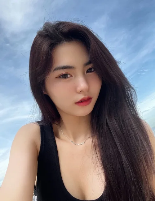 Ariana photo 3, asian, slim, black hair, 165 cm, 48 kg, Small bust, Hong Kong