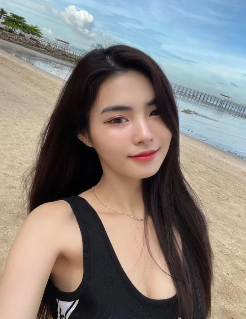 Ariana photo 4, asian, slim, black hair, 165 cm, 48 kg, Small bust, Hong Kong