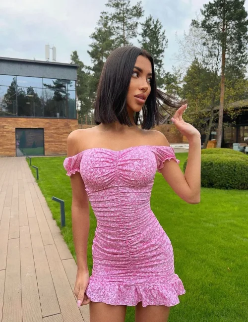 Ariana photo 5, middle eastern, slim, black hair, 175 cm, 53 kg, Large bust, Hong Kong