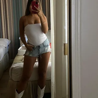 Mila photo 2, middle eastern, athletic, brunette, 162 cm, 52 kg, Large bust, Hong Kong