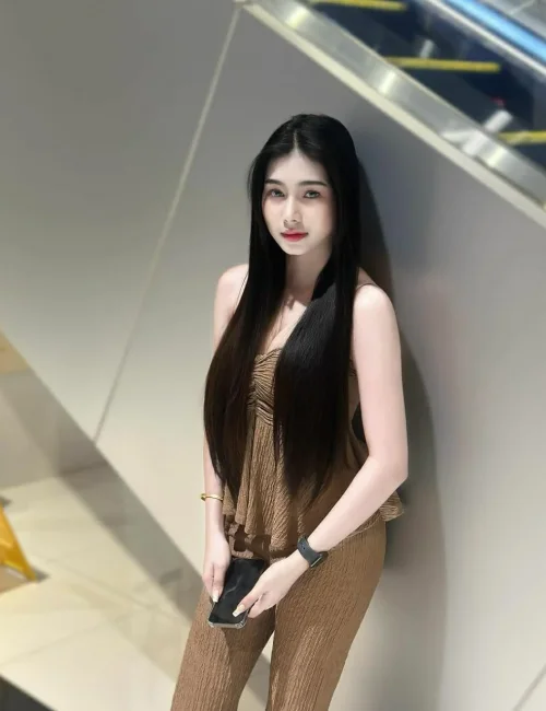 Ariana photo 5, asian, slim, black hair, 173 cm, 53 kg, Medium bust, Hong Kong