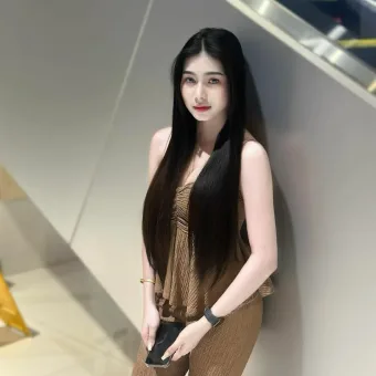 Ariana photo 5, asian, slim, black hair, 173 cm, 53 kg, Medium bust, Hong Kong