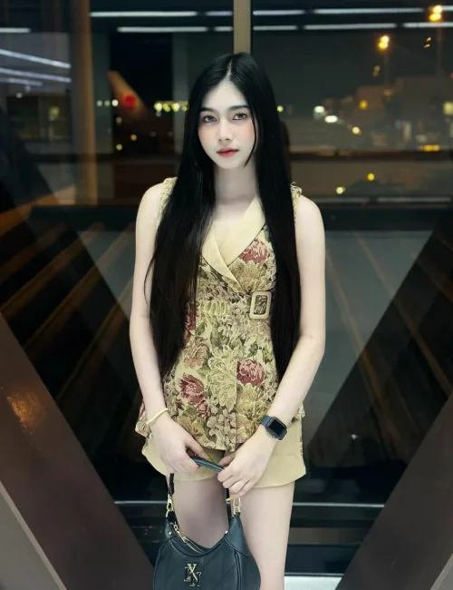 Ariana photo 6, asian, slim, black hair, 173 cm, 53 kg, Medium bust, Hong Kong