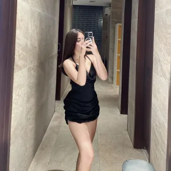 Ariana photo 2, asian, slim, brunette, 168 cm, 49 kg, Medium bust, Hong Kong