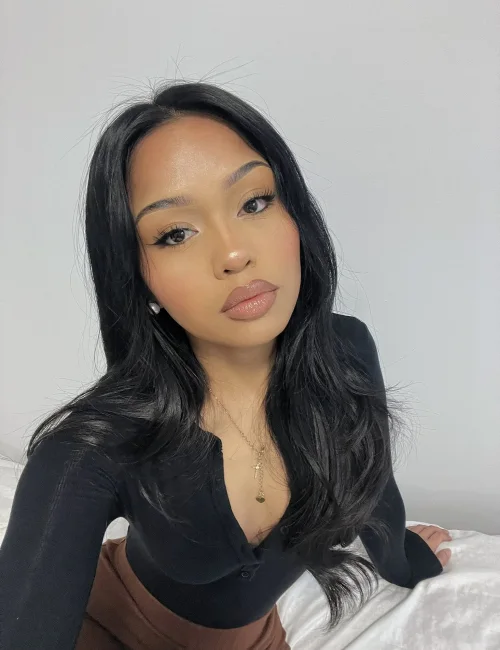 Ariana photo 5, latino, slim, black hair, 170 cm, 54 kg, Medium bust, Hong Kong