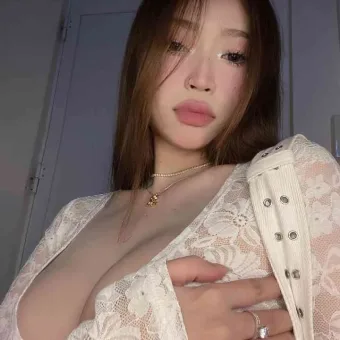 Lina photo 4, asian, slim, brunette, 165 cm, 48 kg, Large bust, Hong Kong