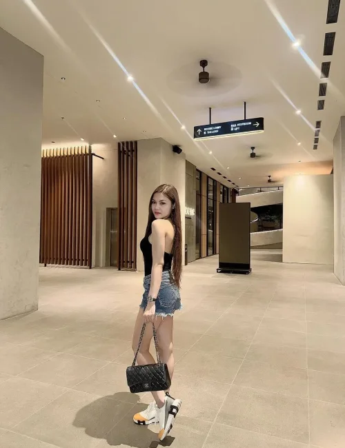 Sofia photo 5, asian, slim, black hair, 169 cm, 50 kg, Large bust, Hong Kong