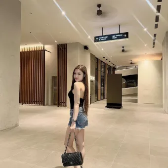 Sofia photo 5, asian, slim, black hair, 169 cm, 50 kg, Large bust, Hong Kong