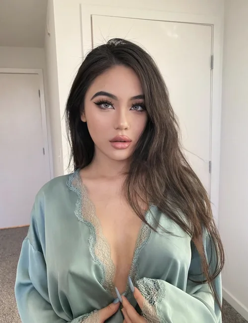 Ariana photo 4, asian, athletic, brunette, 167 cm, 53 kg, Large bust, Hong Kong