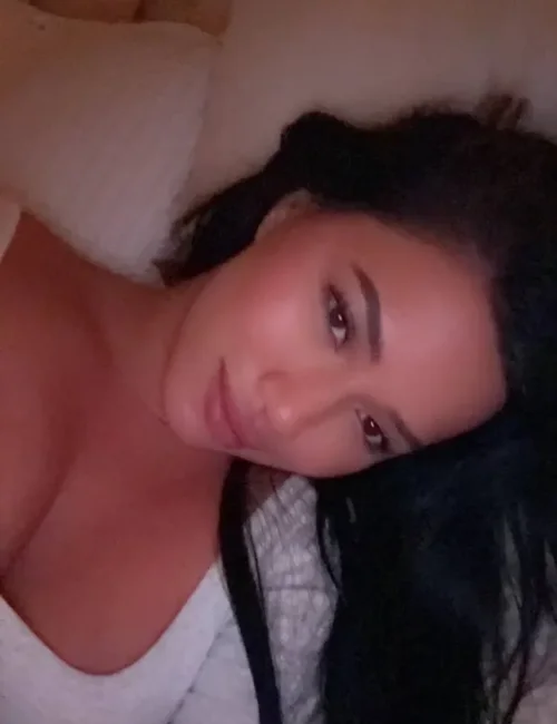 Sofia photo 3, middle eastern, average, brunette, 167 cm, 63 kg, Large bust, Hong Kong