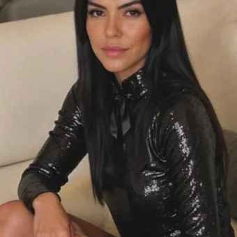 Lina photo 3, european, athletic, black hair, 163 cm, 52 kg, Large bust, Hong Kong