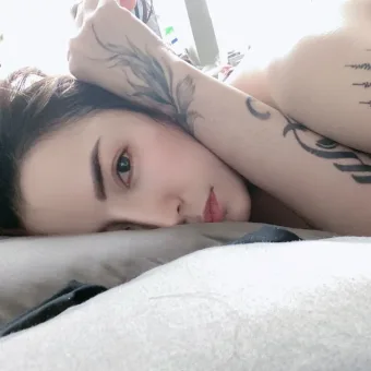 Ariana photo 2, asian, slim, brunette, 160 cm, 45 kg, Medium bust, Hong Kong