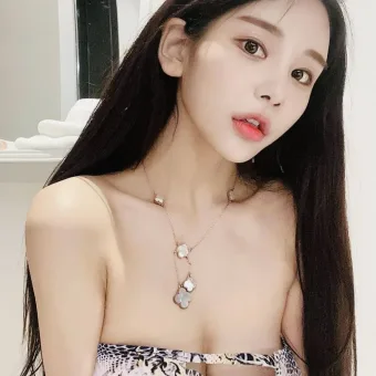 Sofia photo 3, asian, slim, black hair, 169 cm, 50 kg, Large bust, Hong Kong