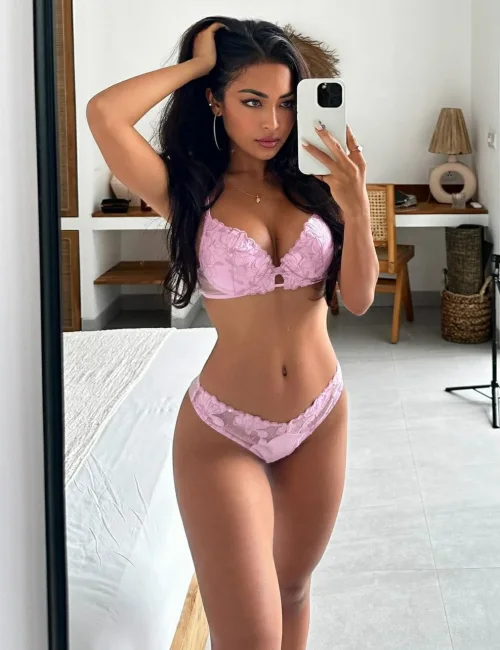 Nika photo 5, middle eastern, athletic, black hair, 165 cm, 52 kg, Large bust, Hong Kong