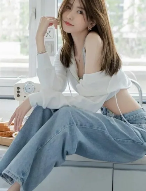 Sofia photo 2, asian, athletic, brunette, 165 cm, 53 kg, Small bust, Hong Kong