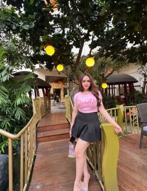 Ariana photo 4, asian, slim, brunette, 164 cm, 49 kg, Large bust, Hong Kong