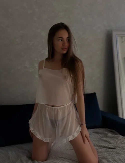 Mila photo 3, asian, slim, brunette, 160 cm, 45 kg, Large bust, Hong Kong