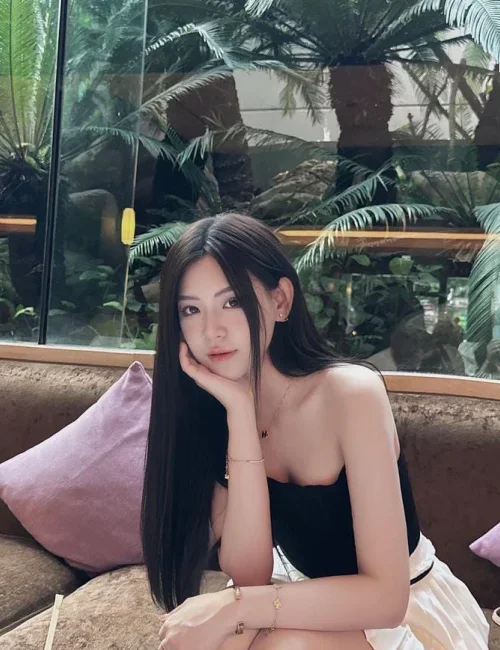 Lina photo 4, asian, athletic, black hair, 163 cm, 52 kg, Small bust, Hong Kong