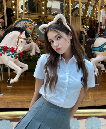 Lina photo 1, european, slim, brunette, 170 cm, 52 kg, Medium bust, Hong Kong