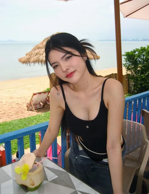Eva photo 5, asian, slim, black hair, 167 cm, 51 kg, Medium bust, Hong Kong