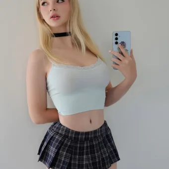 Nika photo 2, european, athletic, blonde hair, 165 cm, 57 kg, Large bust, Hong Kong
