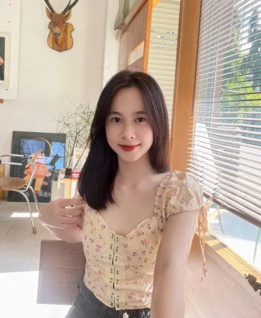 Lina photo 1, asian, petite, brunette, 150 cm, 35 kg, Medium bust, Hong Kong