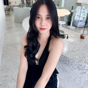 Lina photo 4, asian, petite, brunette, 150 cm, 35 kg, Medium bust, Hong Kong