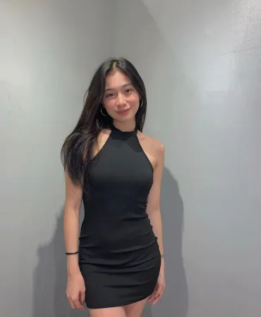 Lina photo 1, asian, slim, black hair, 163 cm, 49 kg, Medium bust, Hong Kong