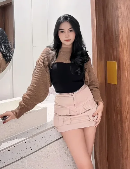 Ariana photo 5, asian, athletic, black hair, 161 cm, 53 kg, Large bust, Hong Kong