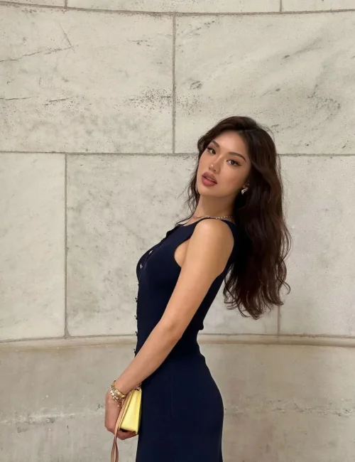 Ariana photo 5, asian, athletic, black hair, 168 cm, 54 kg, Medium bust, Hong Kong