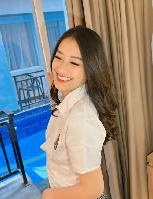 Sofia photo 2, asian, athletic, brunette, 165 cm, 53 kg, Small bust, Hong Kong