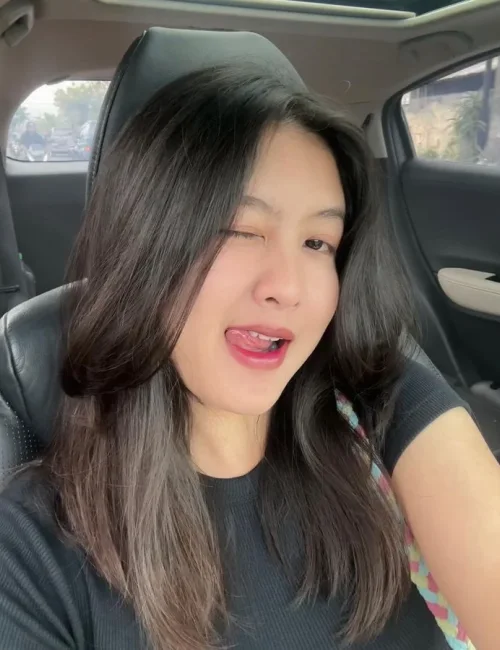 Ariana photo 2, asian, athletic, black hair, 162 cm, 51 kg, Medium bust, Hong Kong